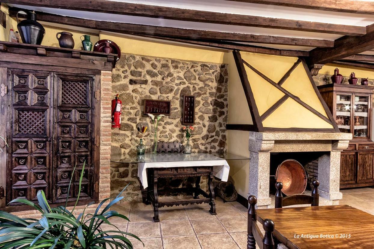 Gasthaus La Antigua Botica Pasarón Exterior foto